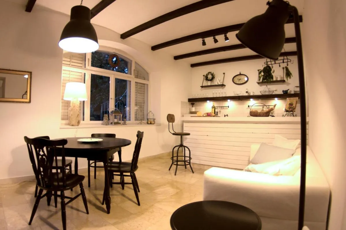 Image 3 of Apartment Dundo