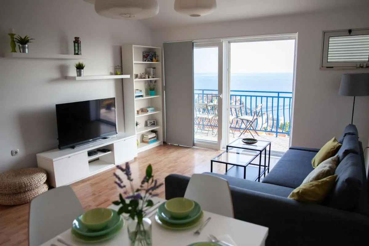 Image 2 of Apartment Iris