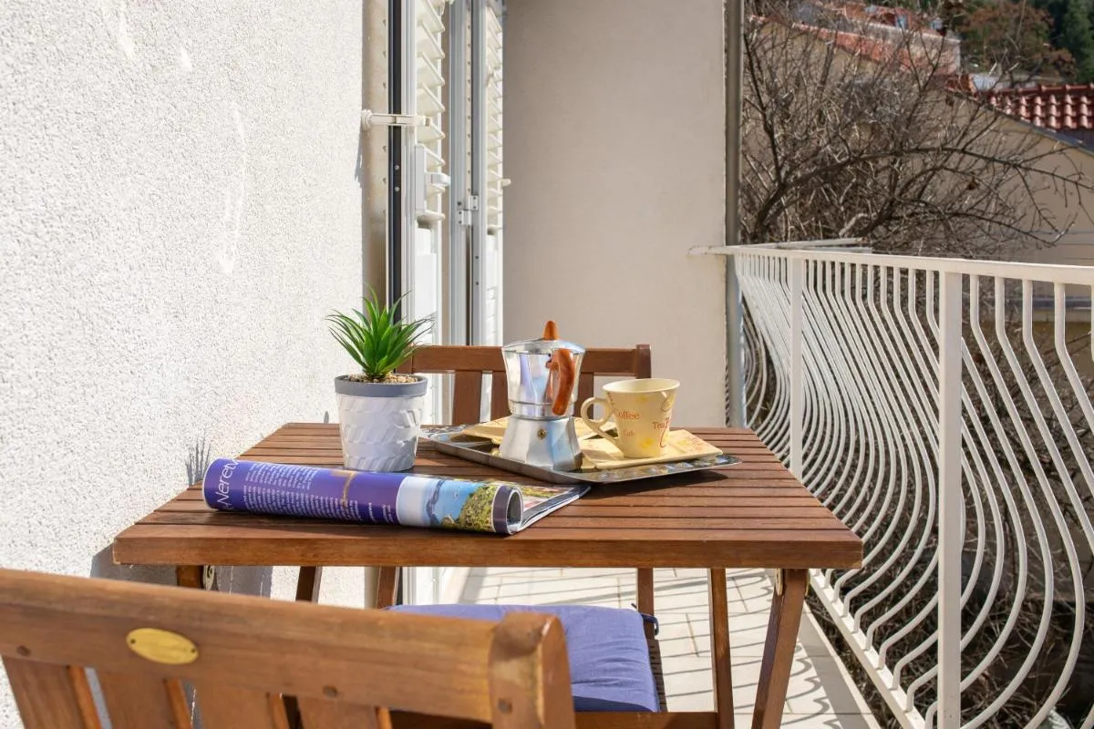 Image 2 of Apartment Piano