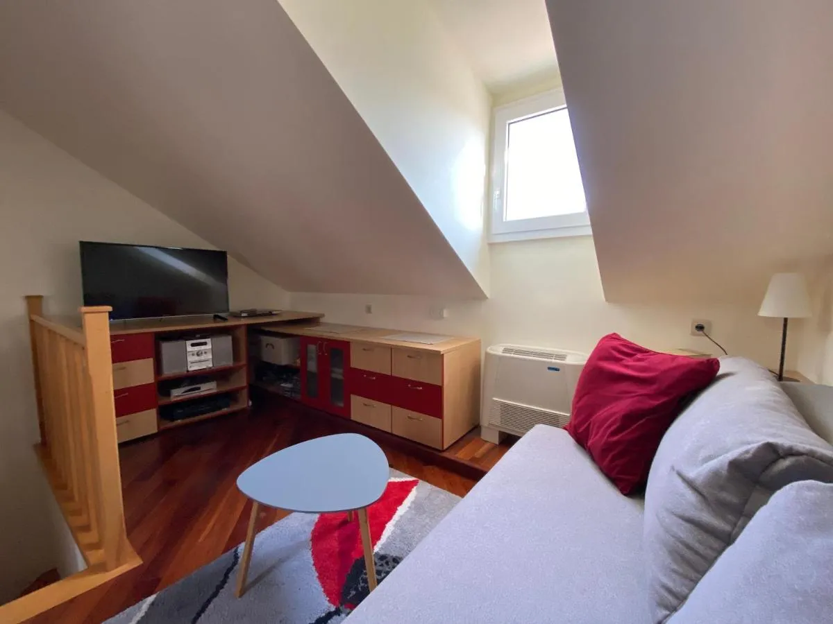 Image 4 of Apartment Red Keep