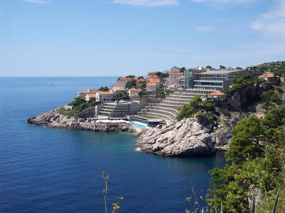 Image 4 of Apartment Seven