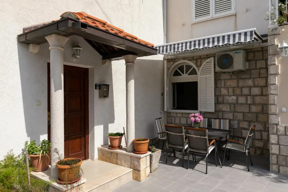 Image 5 of Apartment Tonka – Two bedroom apartment with partial sea view