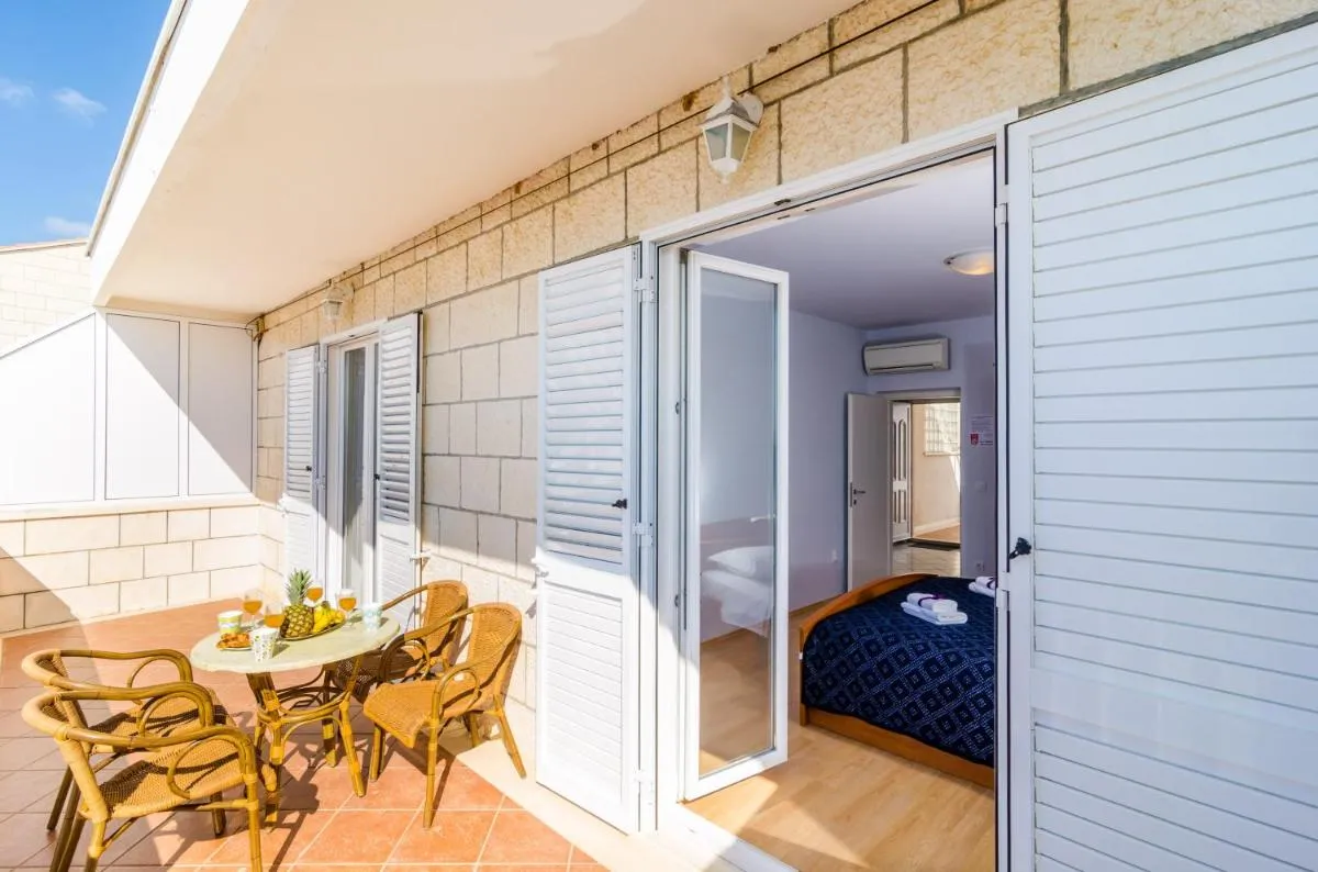 Image 3 of Apartments Bonavista