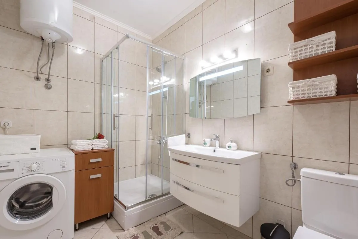 Image 2 of Apartments Estrella