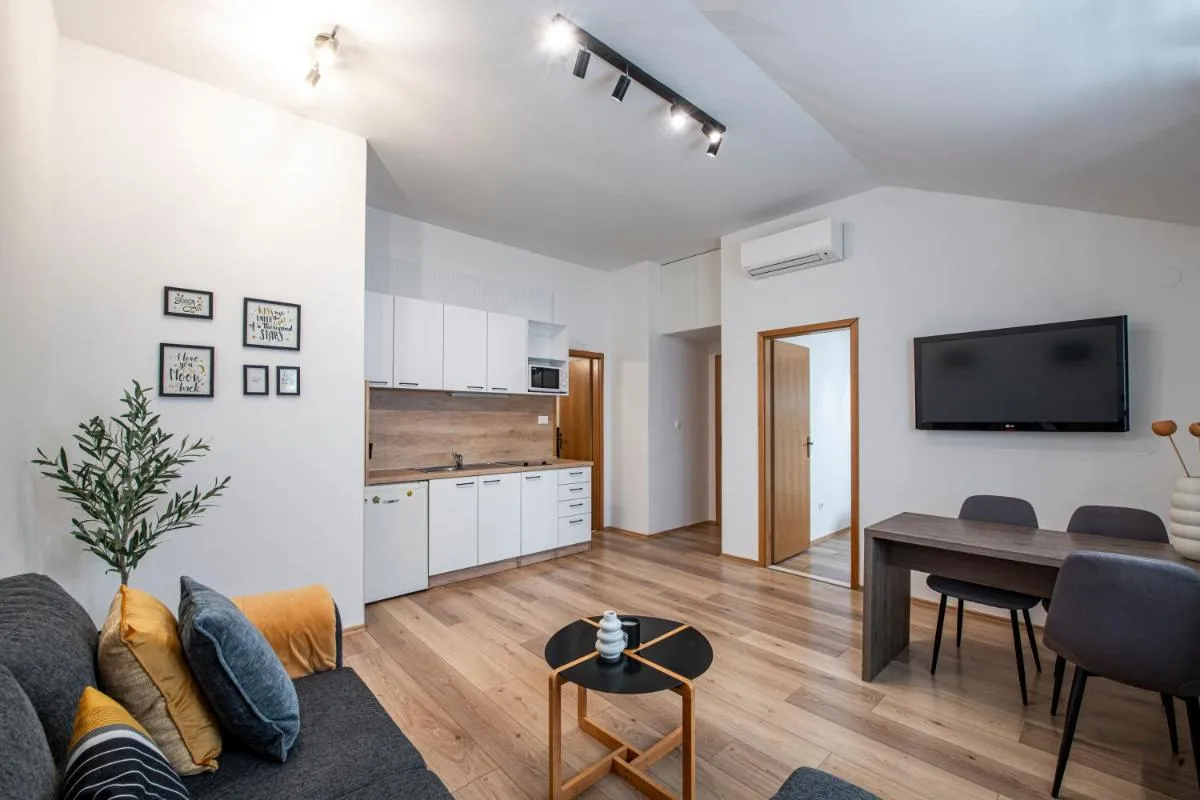 Image 3 of Apartments Estrella