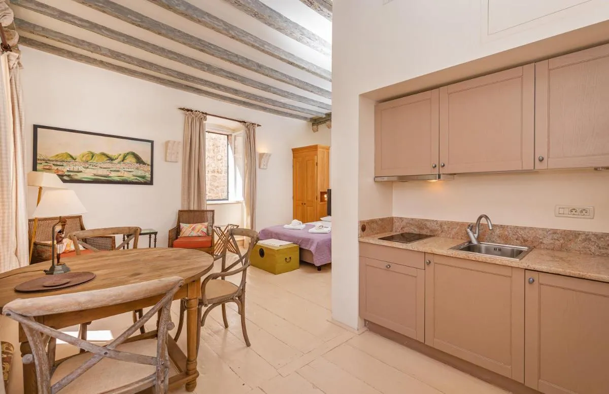 Image 2 of Apartments Game