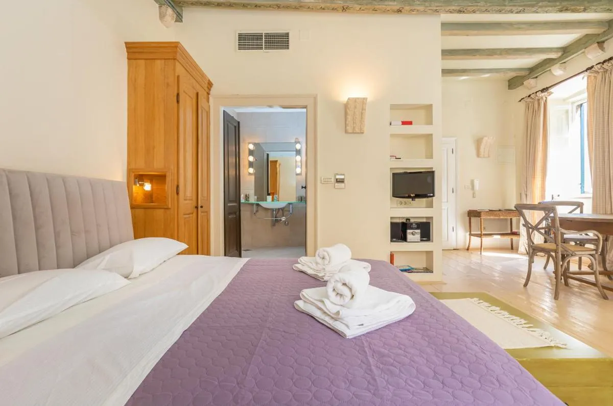 Image 6 of Apartments Game