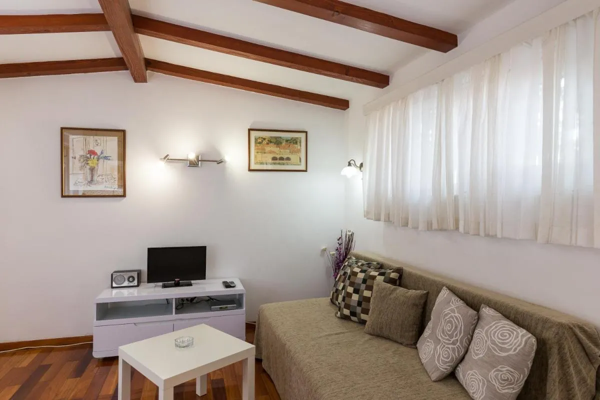 Image 4 of Apartments Green Scenic