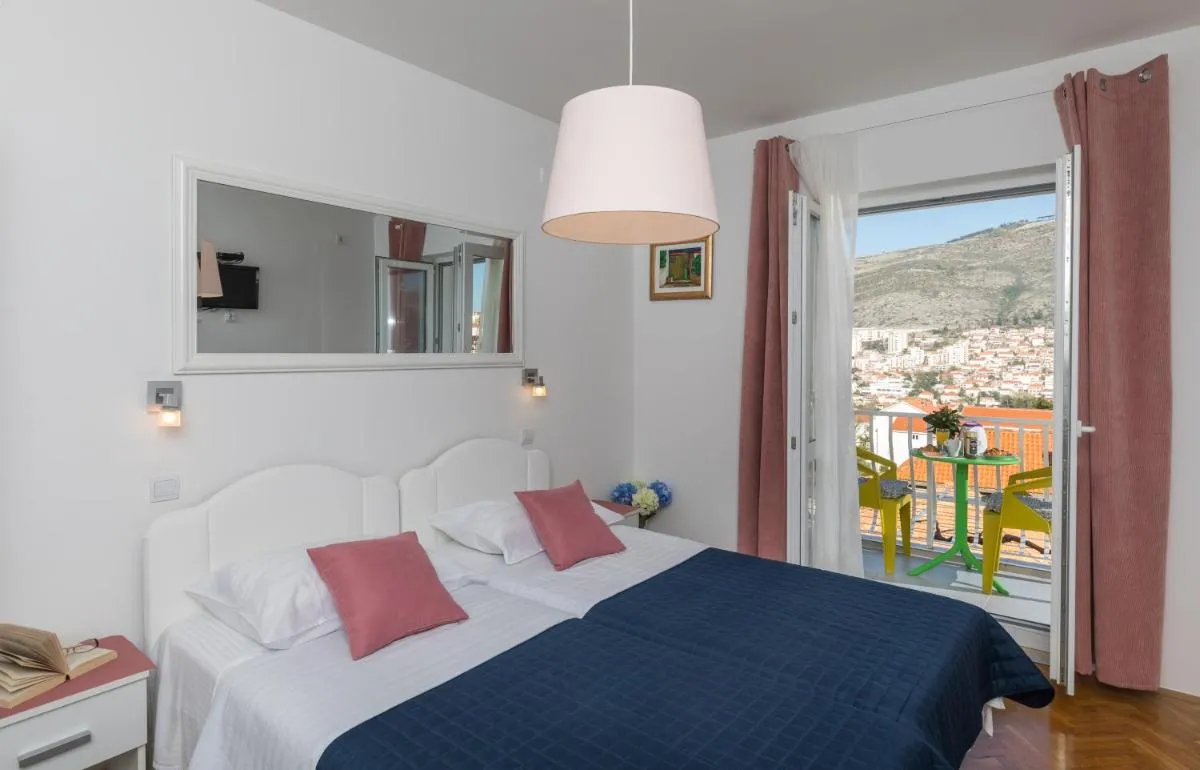 Image 1 of Apartments Lile