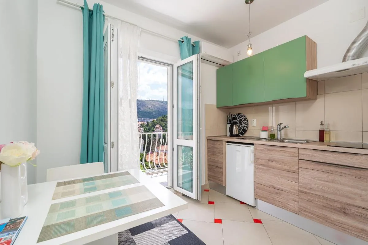 Image 3 of Apartments Lile