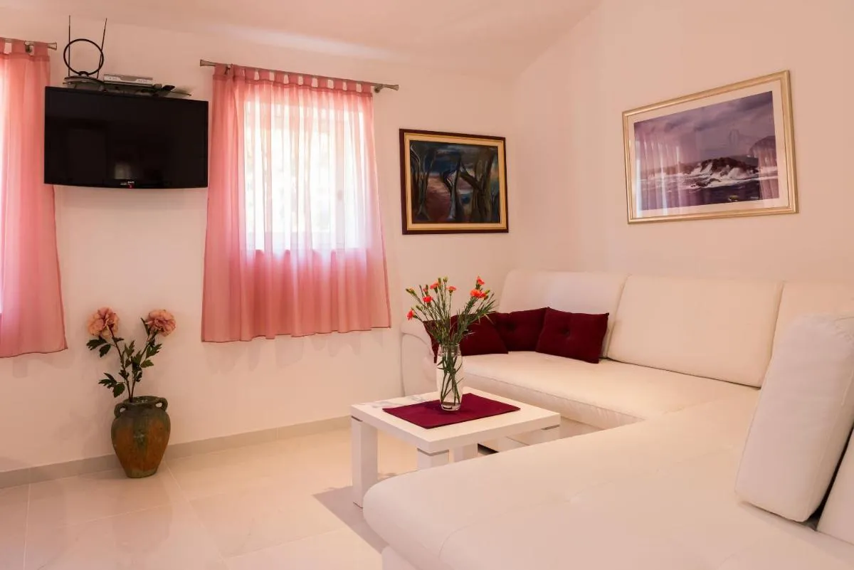 Image 4 of Apartments Mare