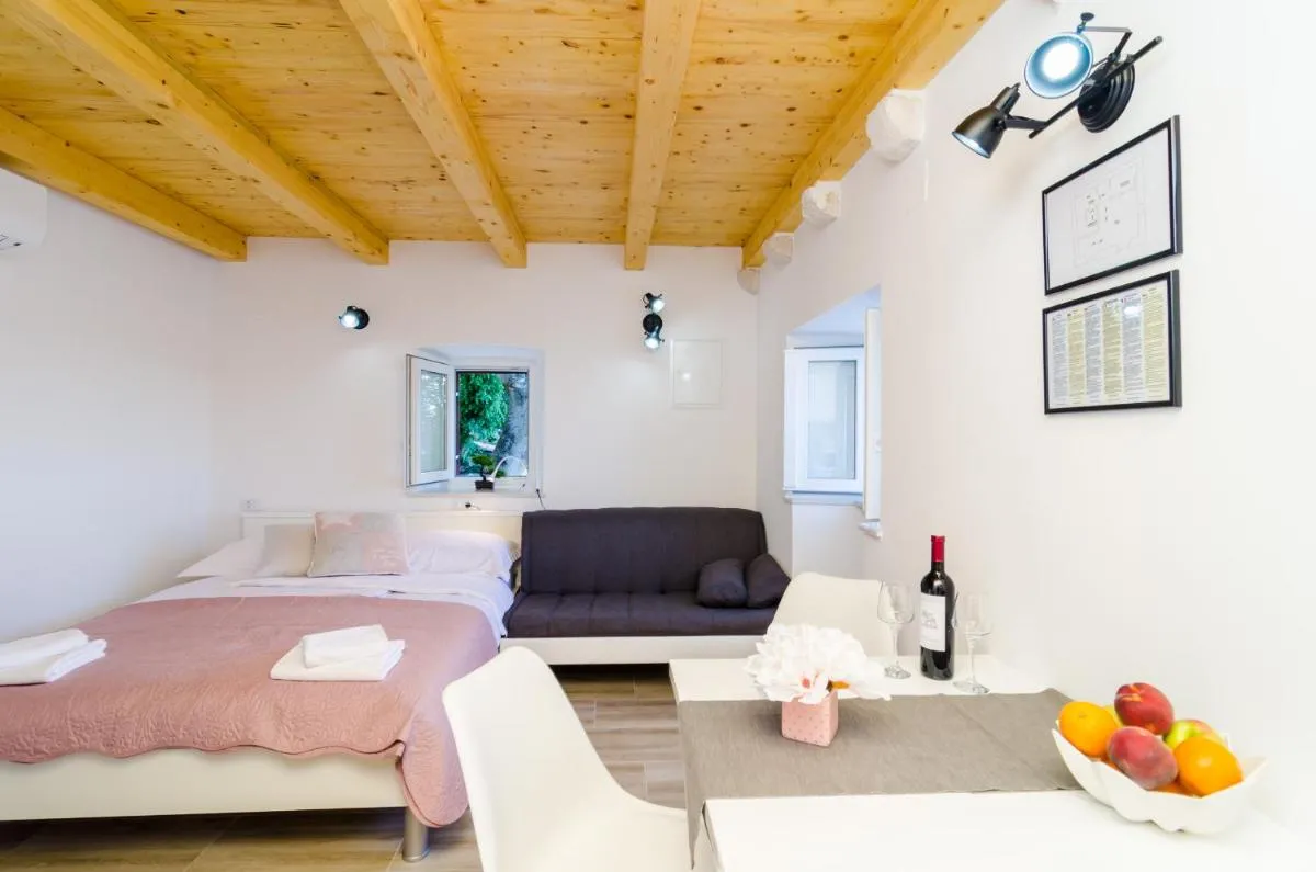 Image 1 of Apartments Shining Star