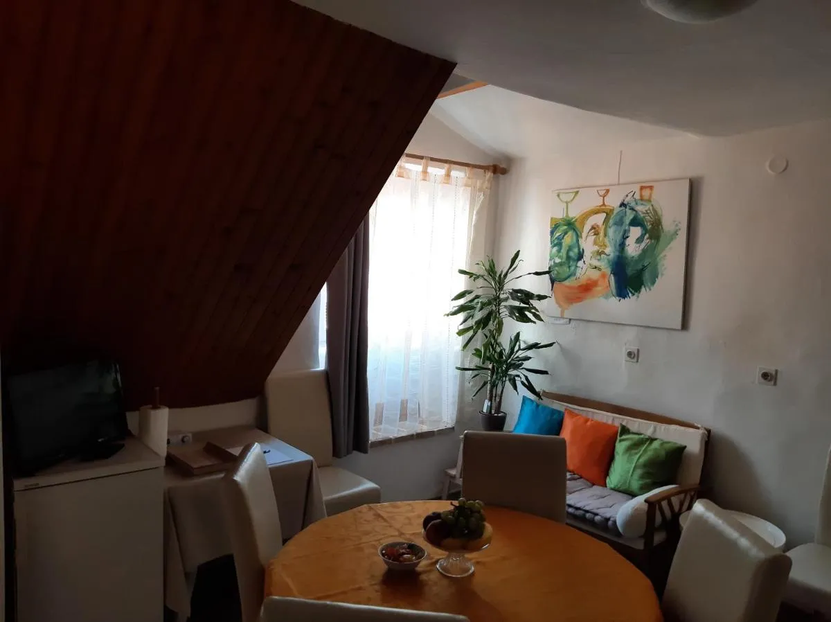 Image 4 of Atelier Tina Art Home