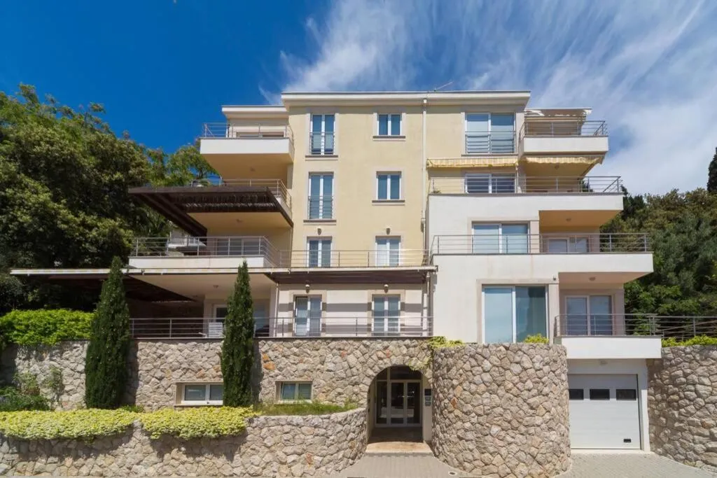 Image 5 of BLUE DREAM – Stylish Apt with stunning sea view