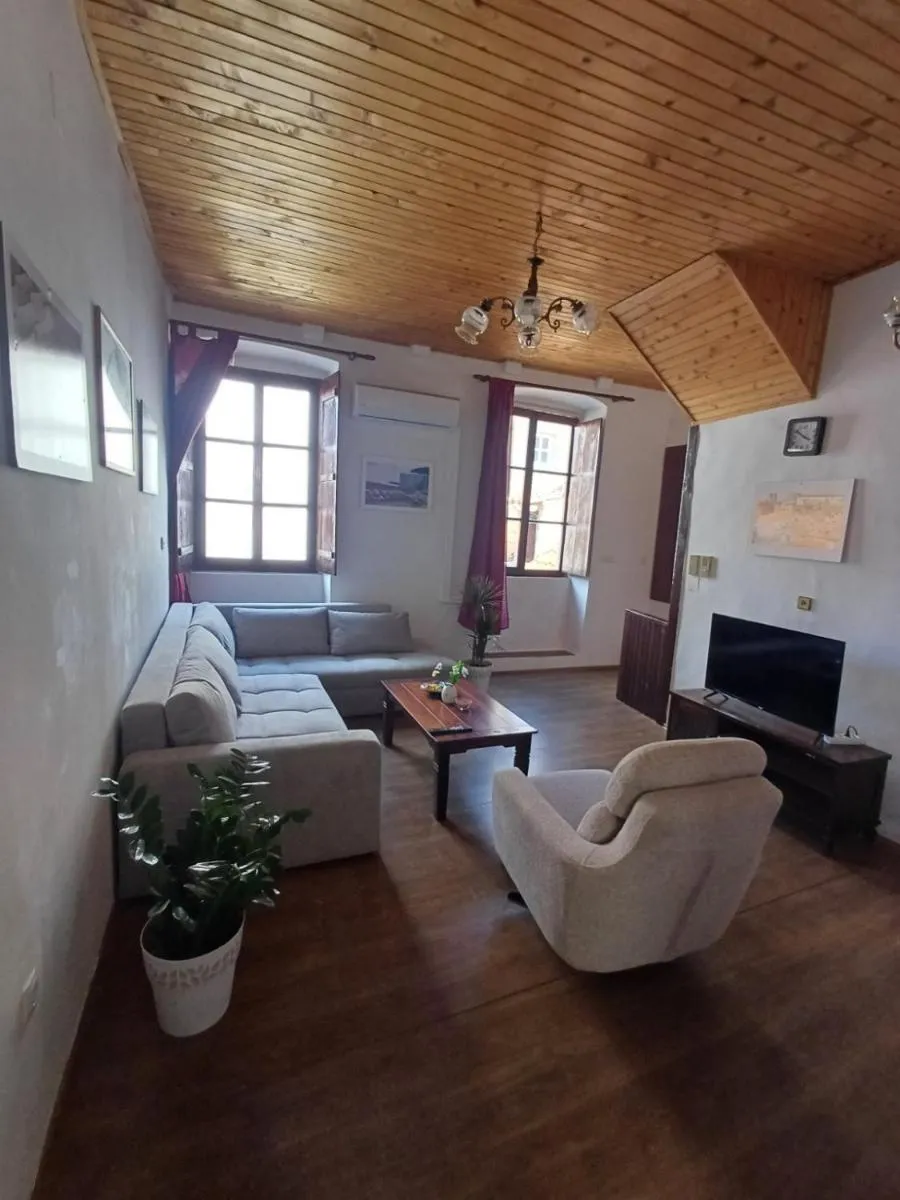 Image 4 of Bogdanović Home