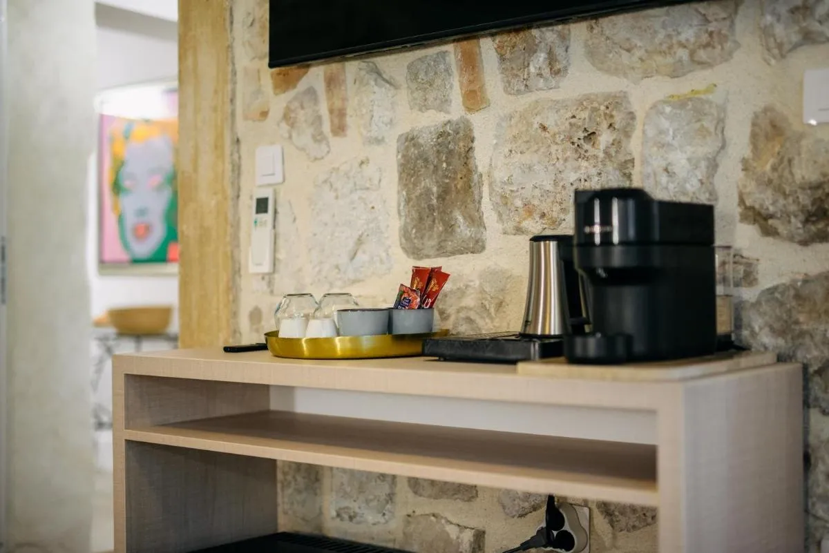 Image 3 of CENTRAL W Apartment & Rooms by DuHomes