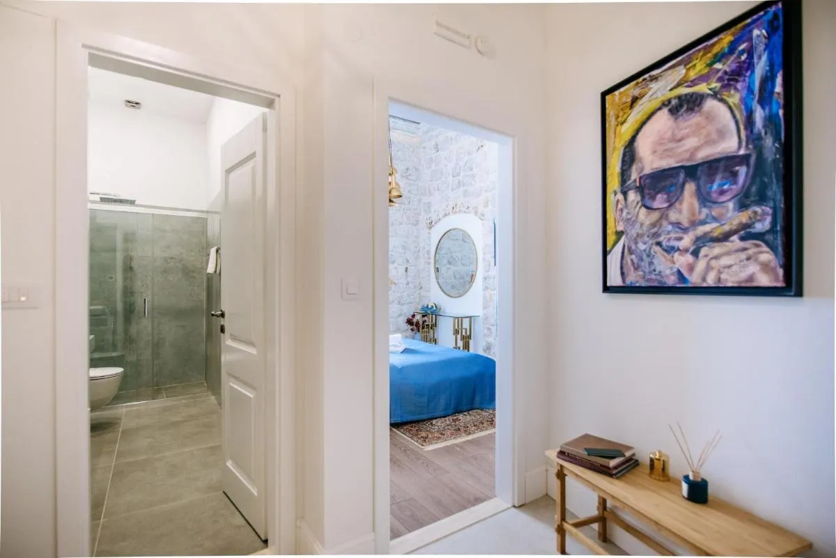 Image 2 of CENTRAL W Apartment & Rooms by DuHomes