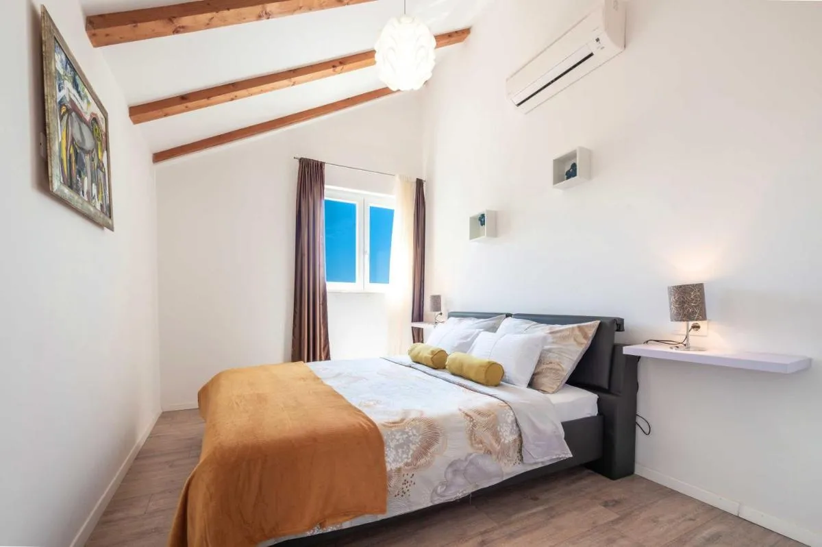 Image 5 of City Apartments Lani