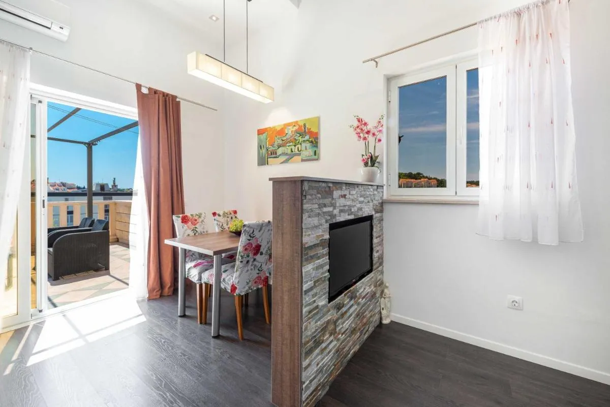 Image 2 of City Apartments Lani