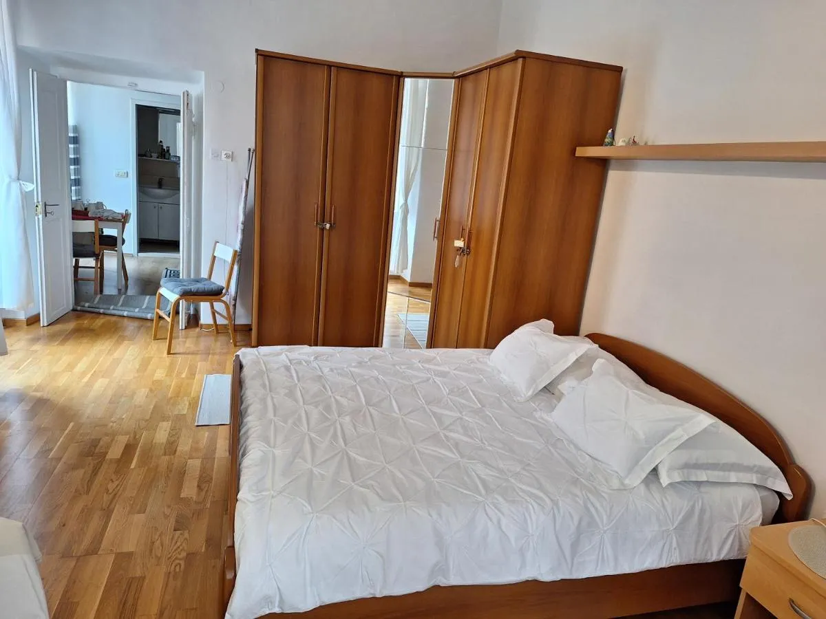 Image 5 of Dolce Vita Old Town Studio