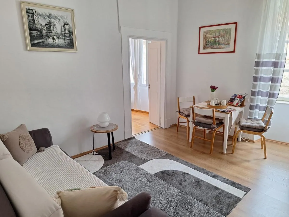 Image 2 of Dolce Vita Old Town Studio