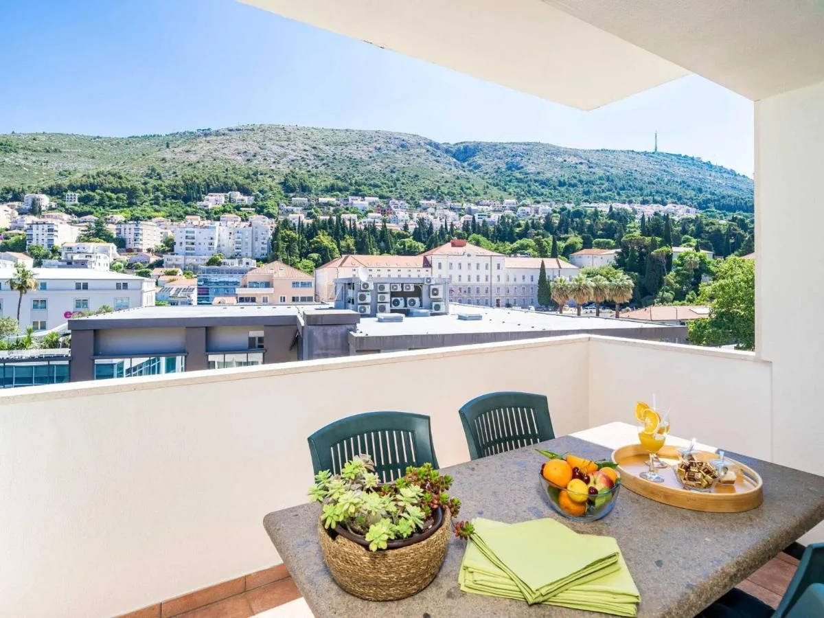 Image 3 of Down Town Apartments – One Bedroom Apartment with Balcony