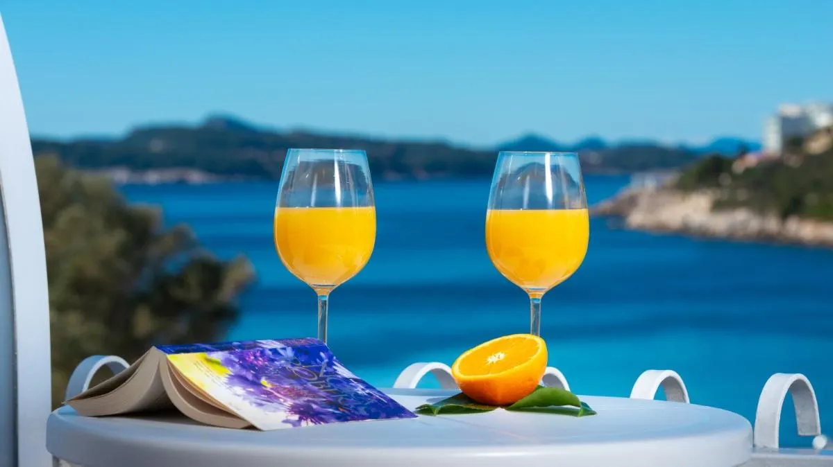 Image 2 of Hotel Komodor