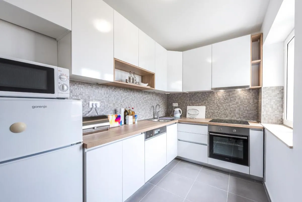 Image 3 of Luxury Apartment Skyscraper