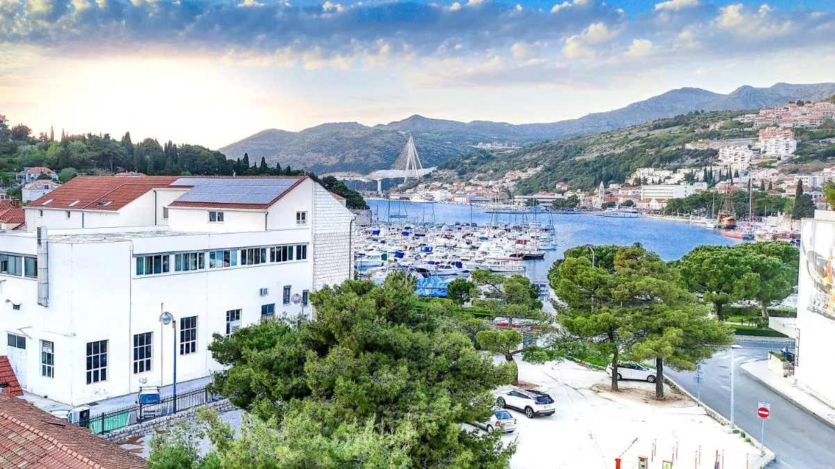 Image 5 of Marina View apartments