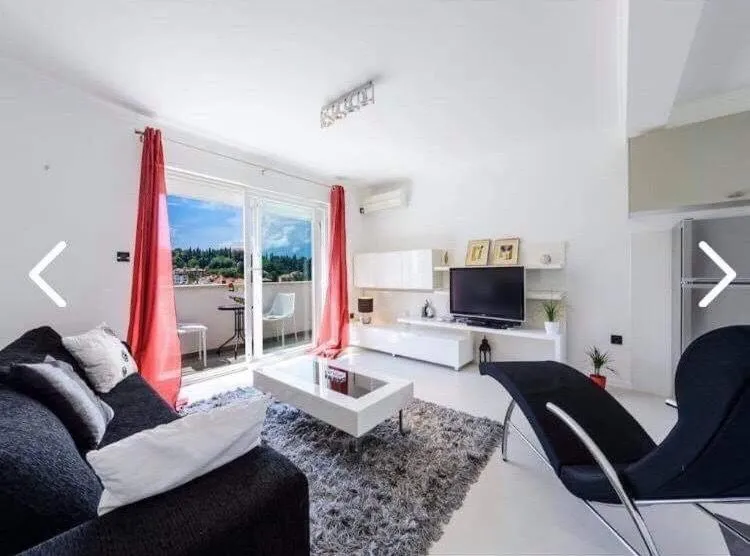 Image 4 of Marina View apartments