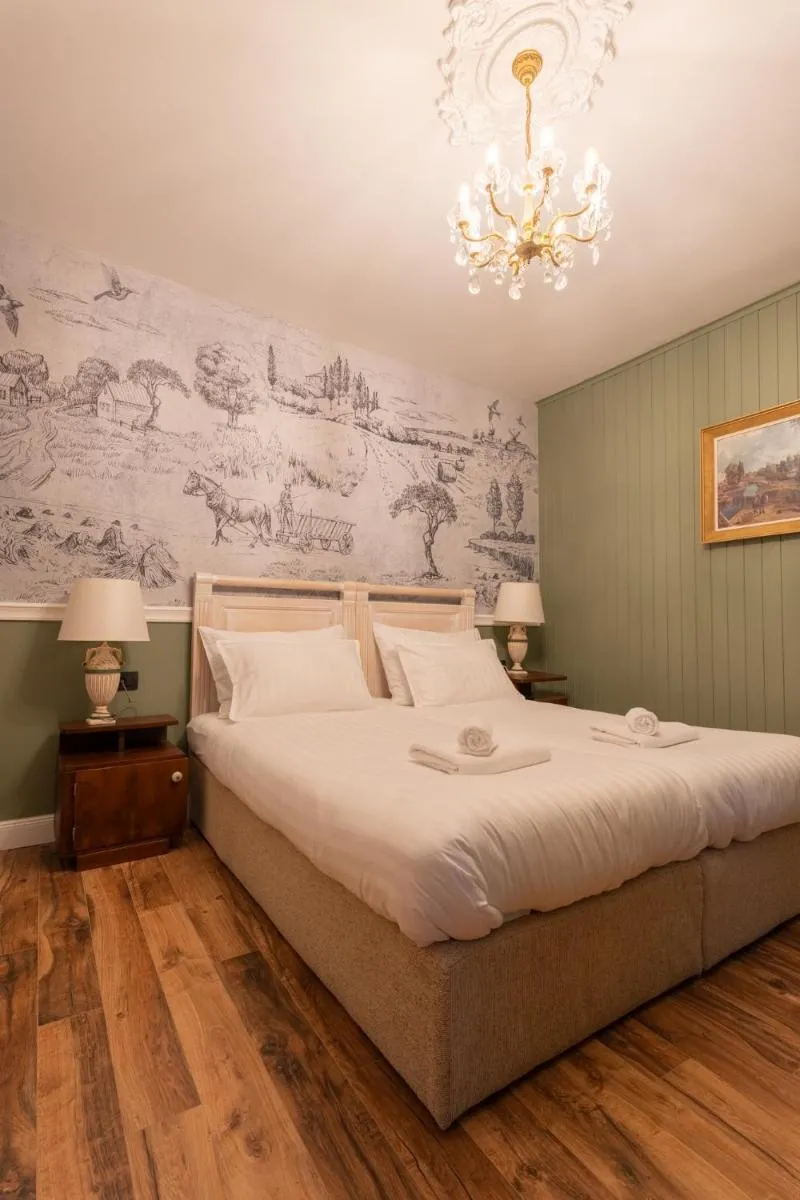 Image 3 of MrGolinski