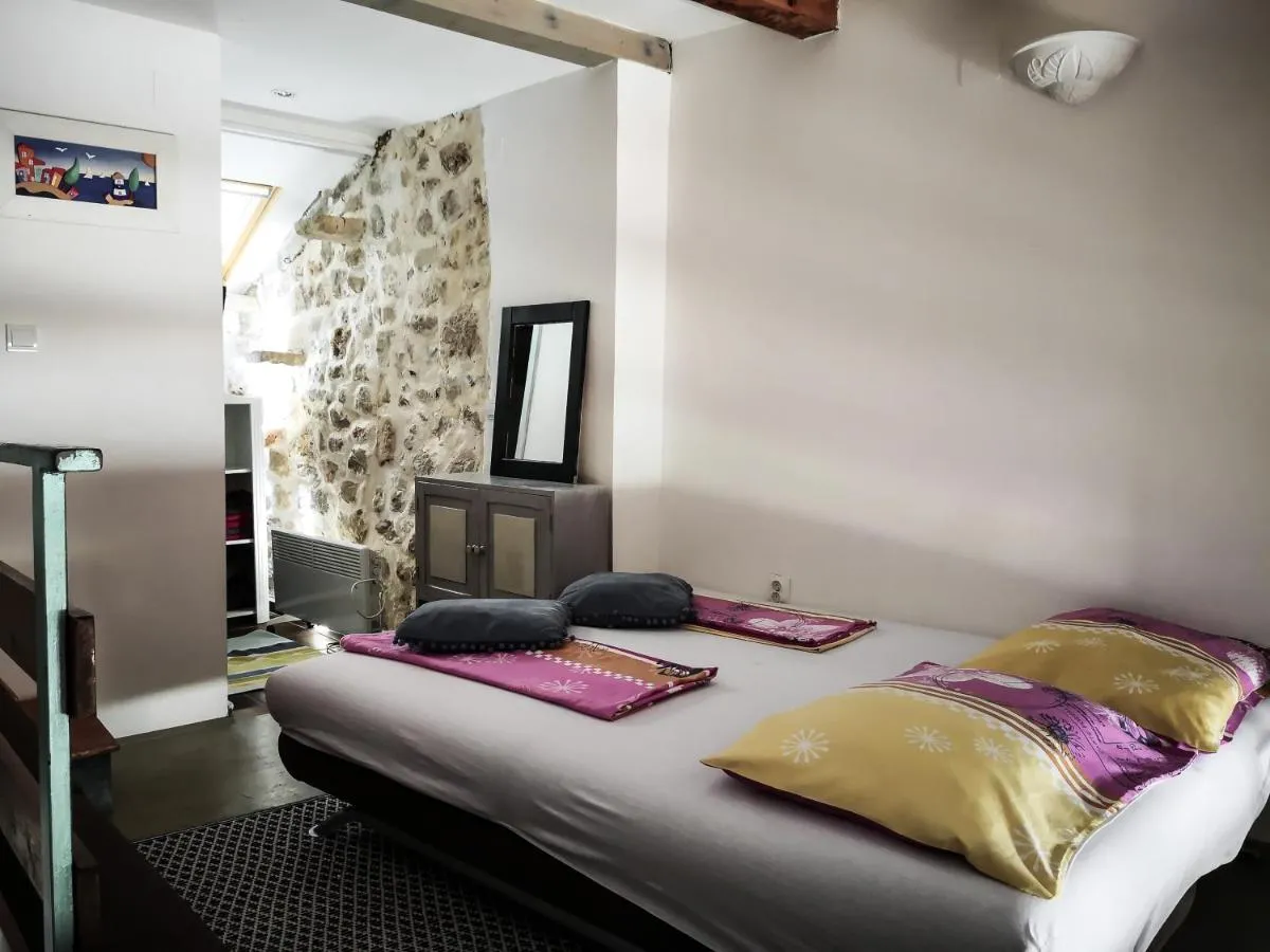 Image 1 of Munroe Apartment