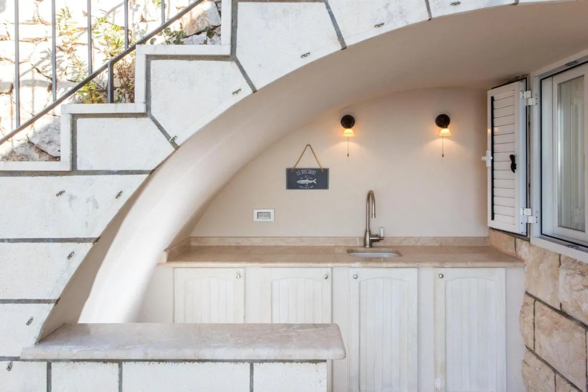 Image 2 of OCEAN APARTMENT by DuHomes