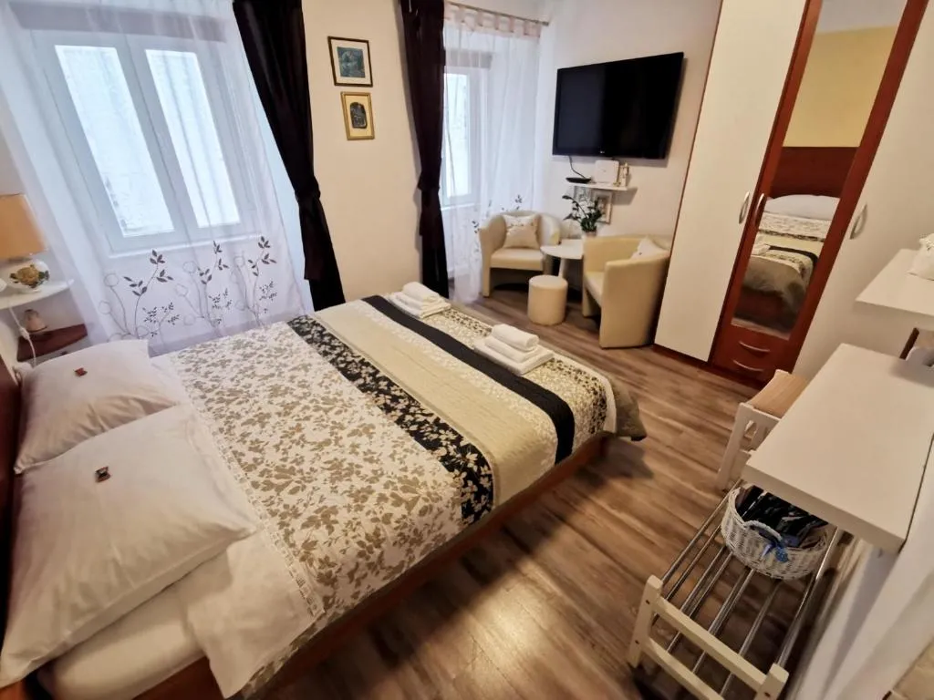 Image of Old Town Apartment Theo