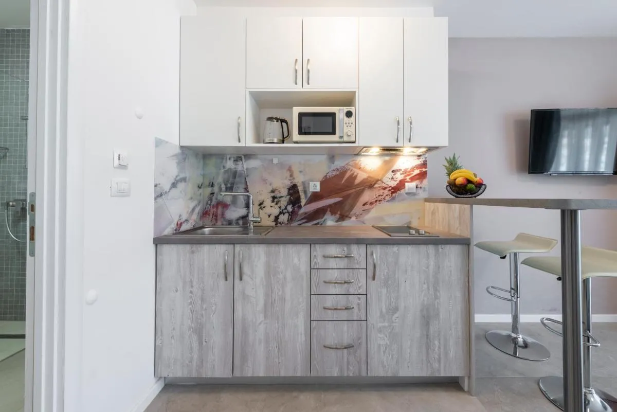 Image 4 of Oyo Deluxe Apartments