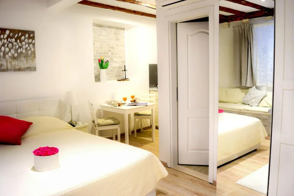 Image of Rilati Old town Palace 2