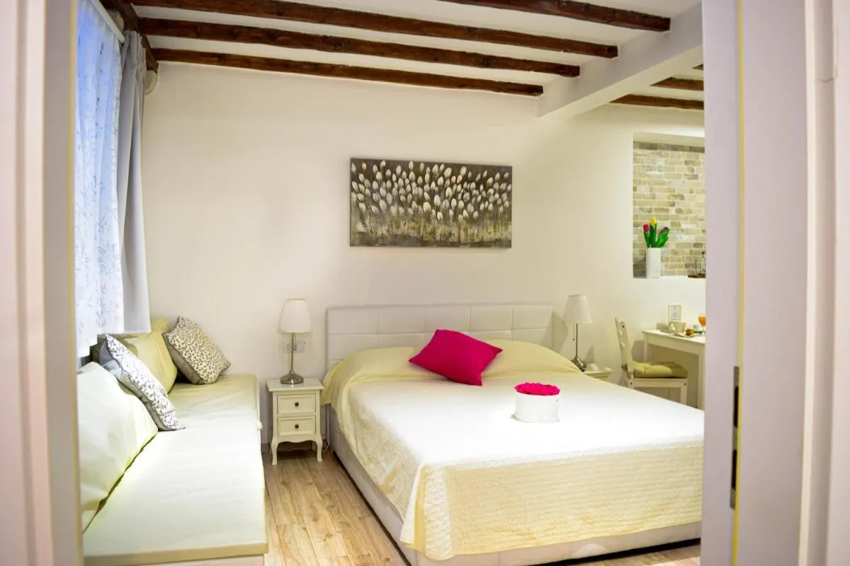 Image 1 of Rilati Old town Palace 2