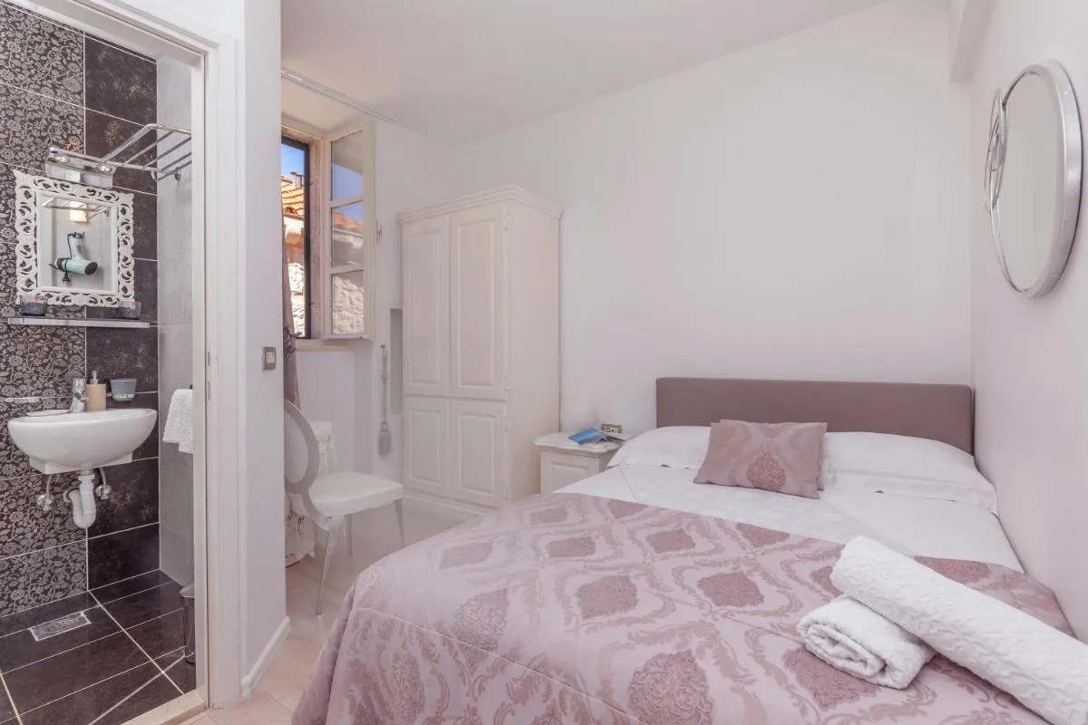 Image 2 of Roko House