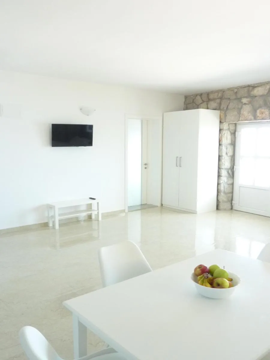 Image 4 of Sea apartments