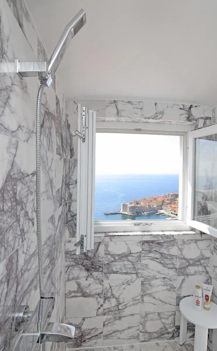 Image 3 of Spacious 2 BR Apt LuxeView- OldTownView, 10min to town