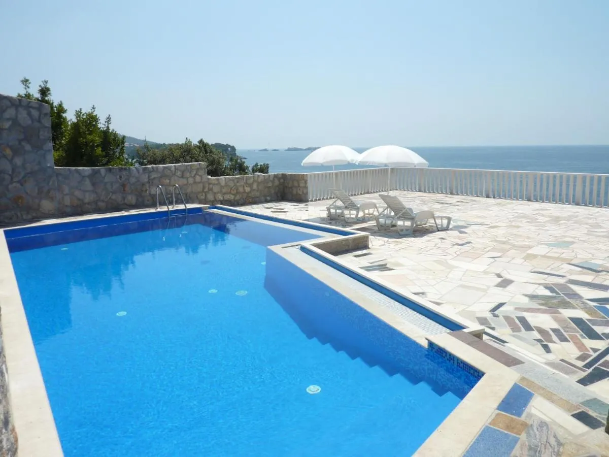 Image 3 of Stone Apartments