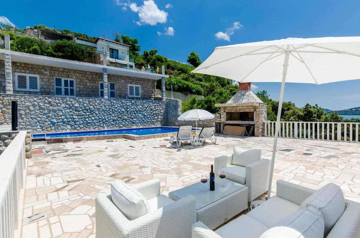 Image 2 of Stone Apartments