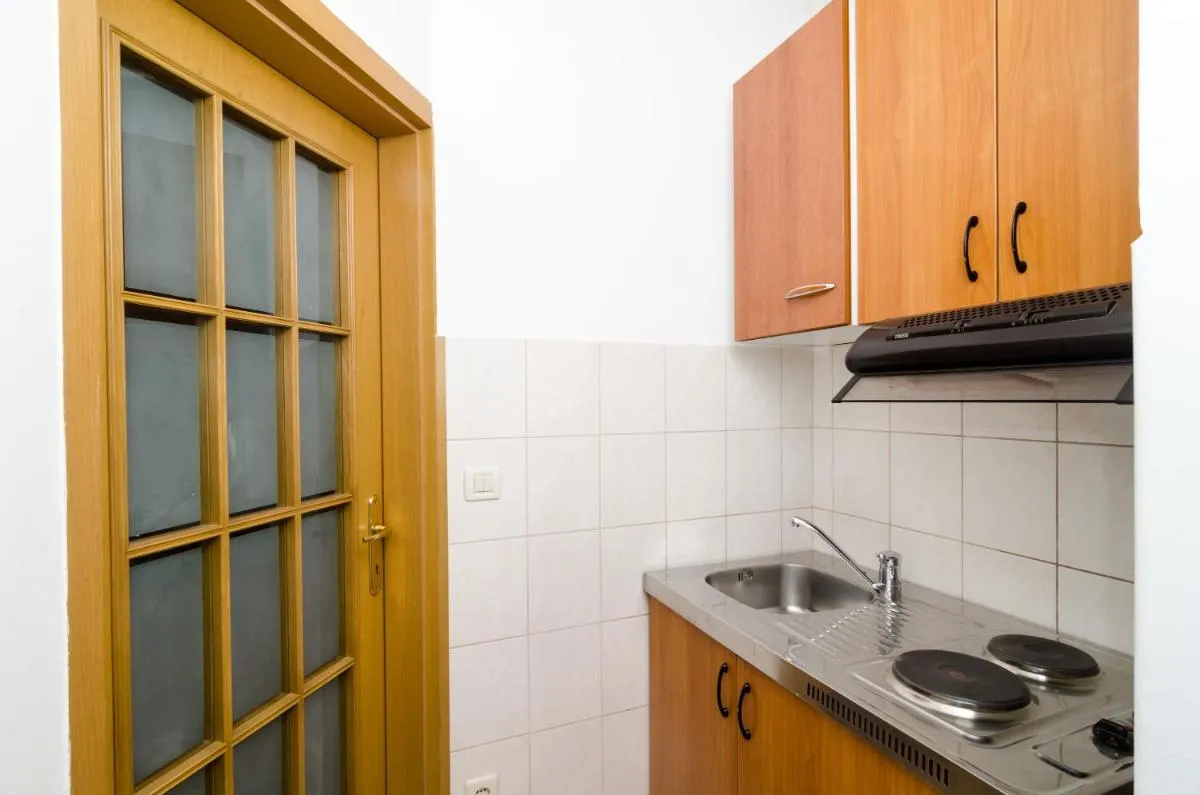 Image 2 of Studios Maslac