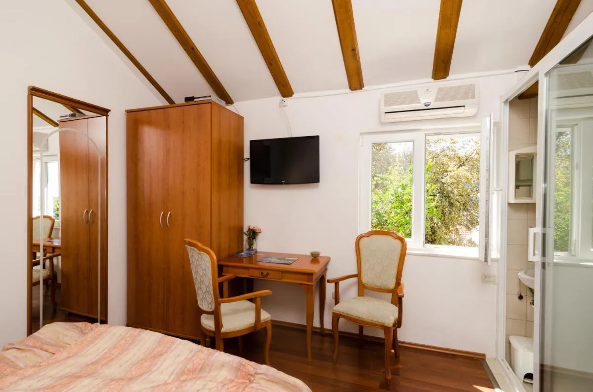 Image 4 of Studios Maslac