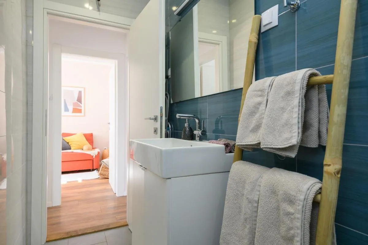 Image 2 of Sunny Getaway Apartments