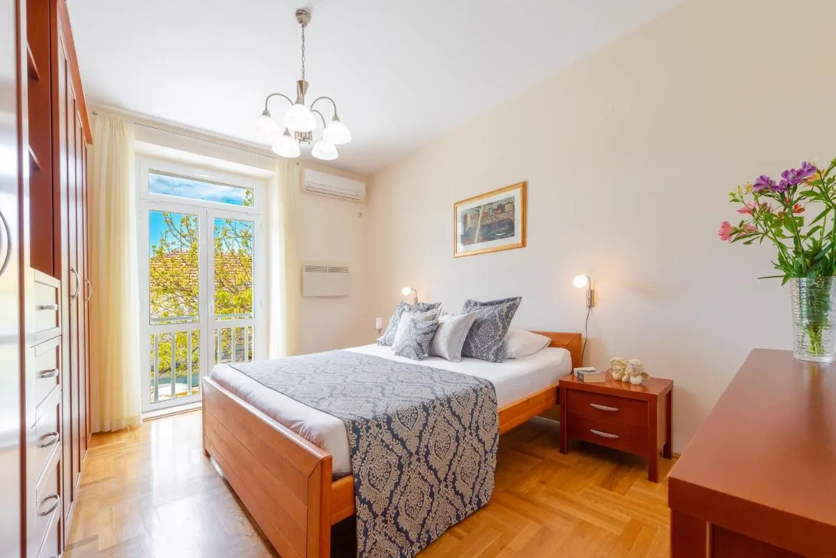 Image 5 of Superior Stunning Apartment Gravosa with a FREE parking