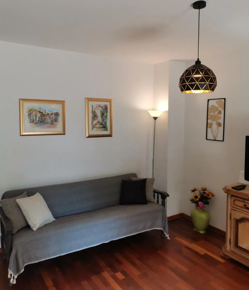 Image 4 of Verica house