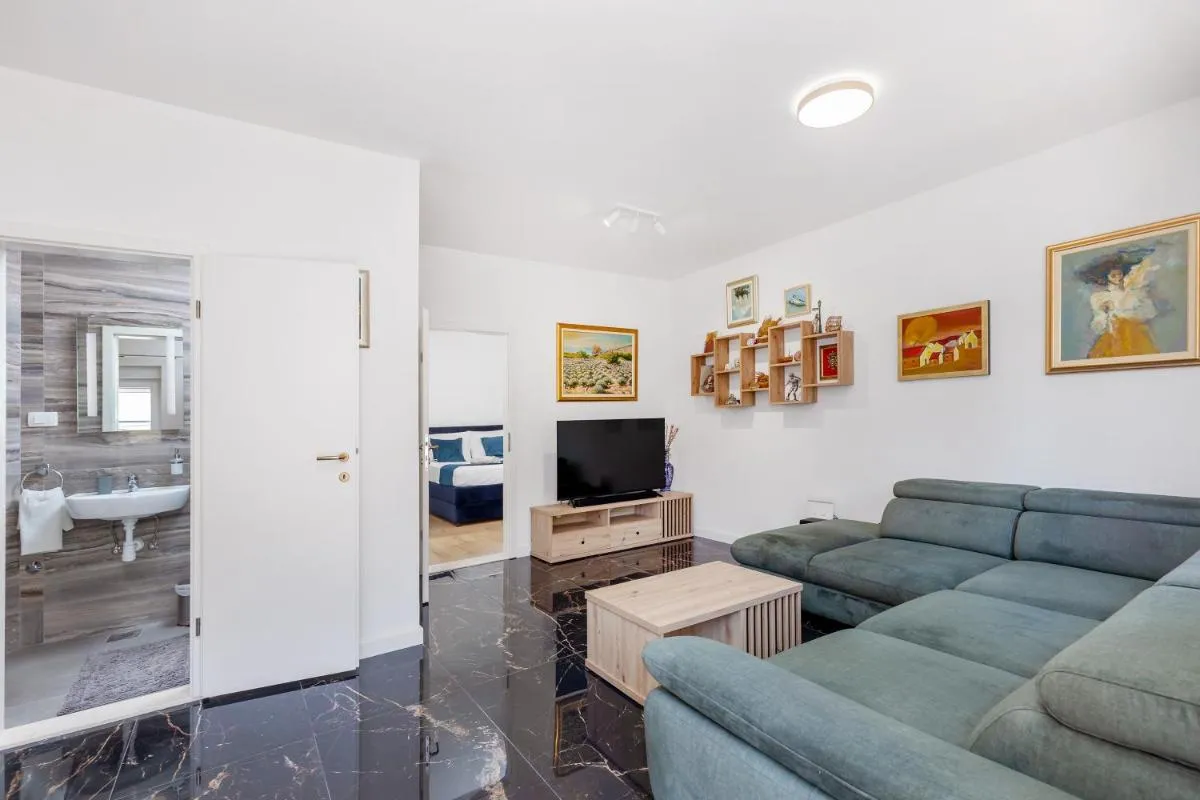 Image 4 of Zeus Faber Apartment-Luksuzna oaza u centru grada