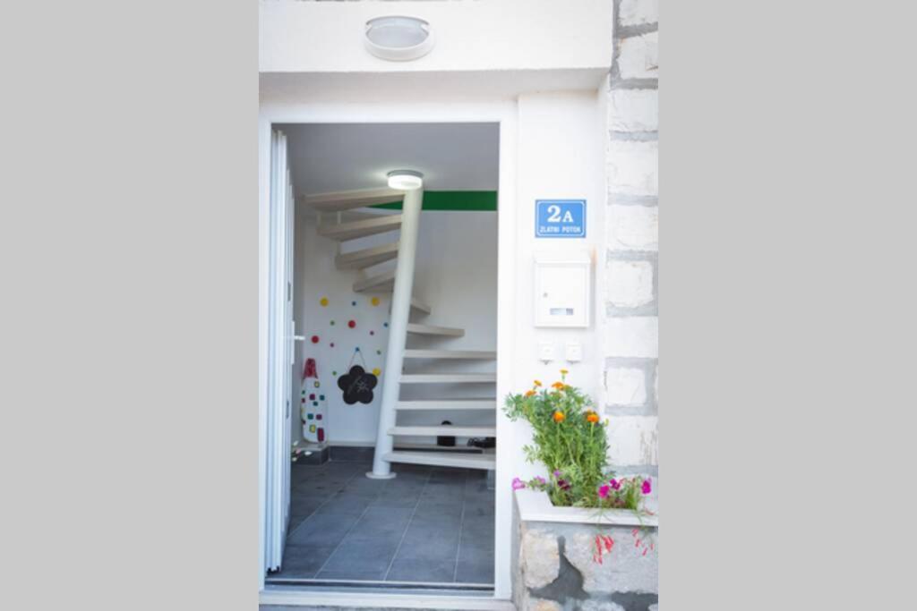 Image 2 of A bright hideaway