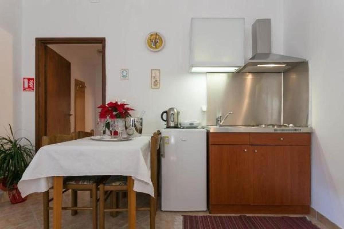 Image 3 of Apartment Anita